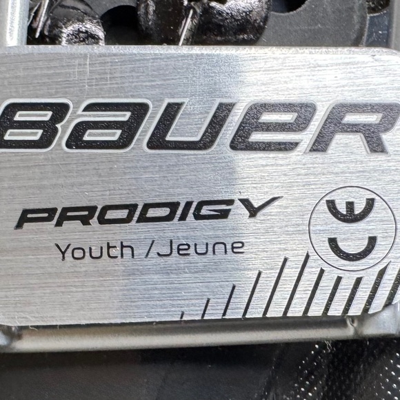 Bauer Prodigy Youth Hockey Helmet w/ Cage – Black – Size YTH (Adjustable) - Picture 12 of 15